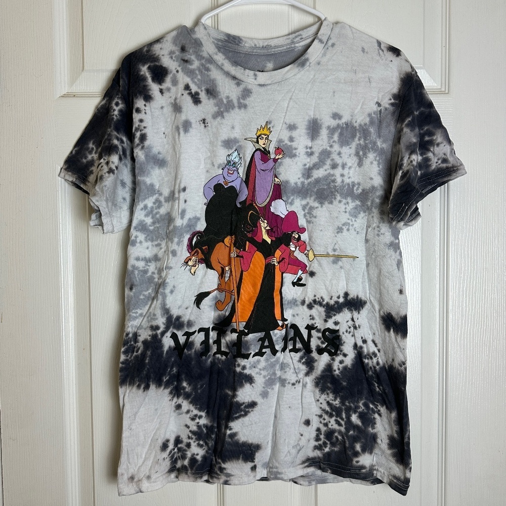! Disney Villains It's Fun Being Bad Gray Tie-Dye Short Sleeve Shirt Women S